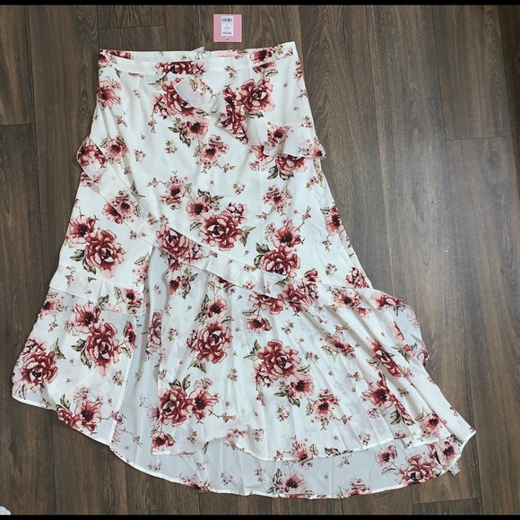 Around Town Skirt NWT - Picture 5 of 6